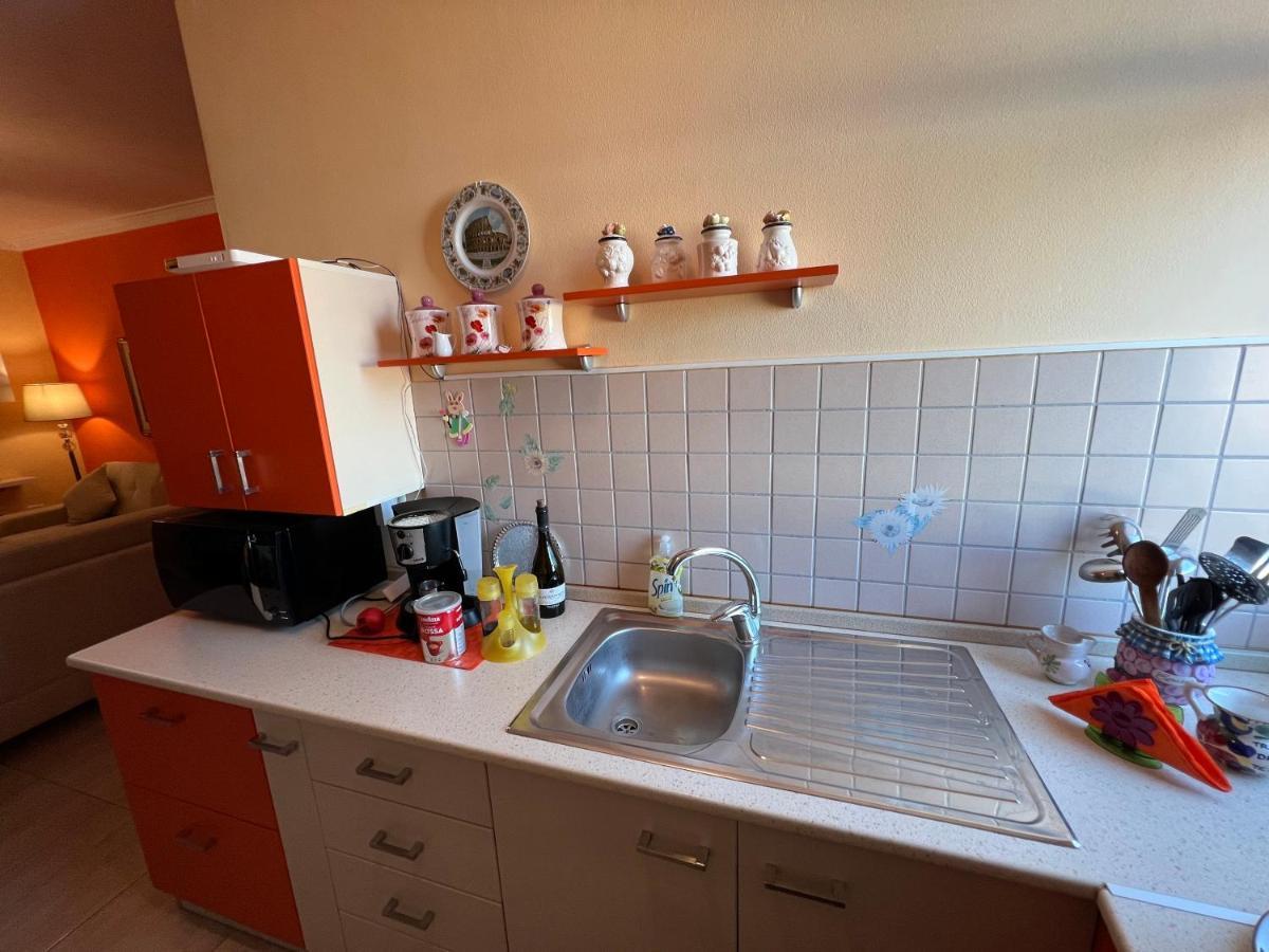 City Center Apartment In Shkodër Buitenkant foto